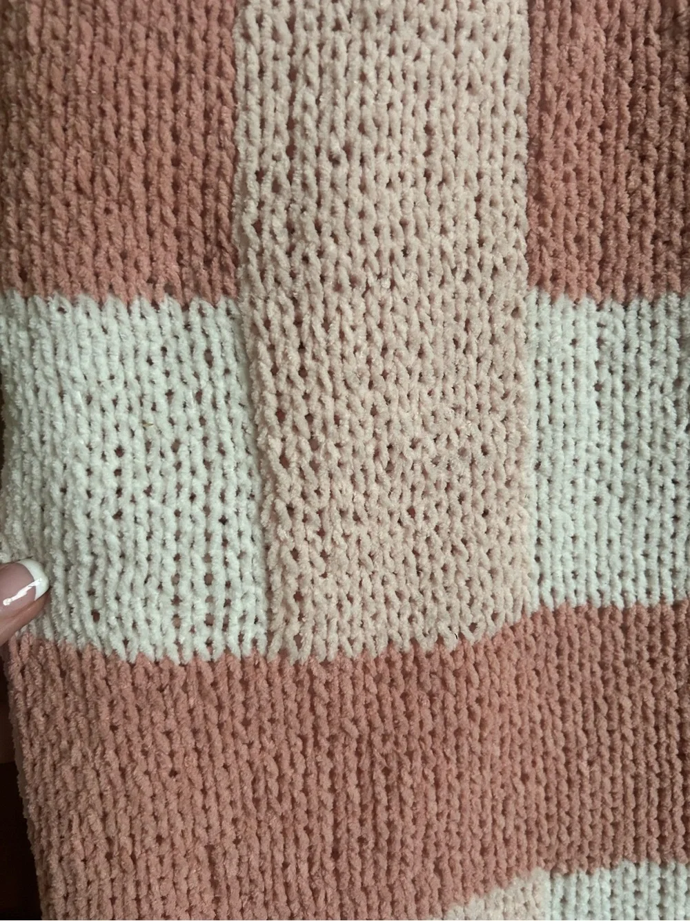 DKNY Pink and Cream Checker Knit Throw Blanket New With Tags